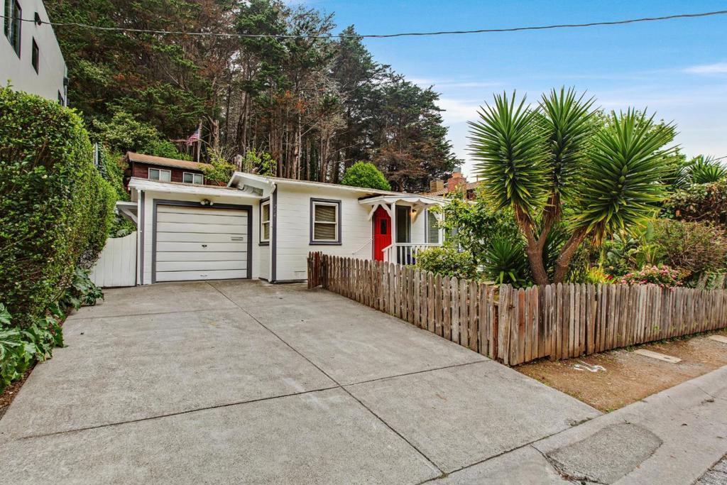 274 Juanita Avenue Property Photo 1