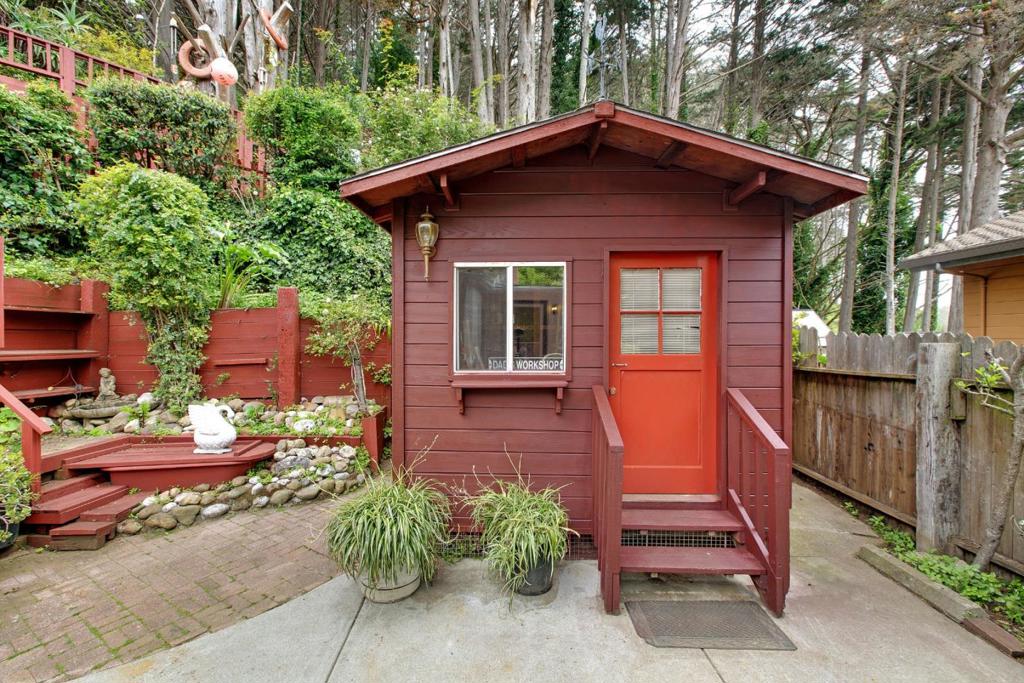 274 Juanita Avenue Property Photo 18