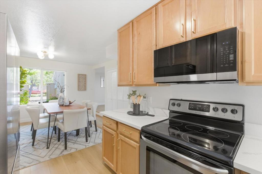 10157 Camberley Lane Property Photo 15