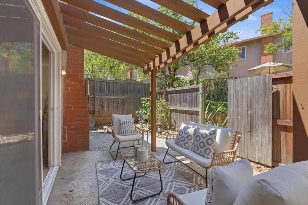 10157 Camberley Lane Property Photo 35