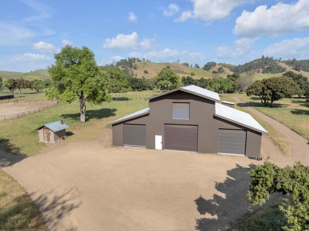 770 Limekiln Road Property Photo 6