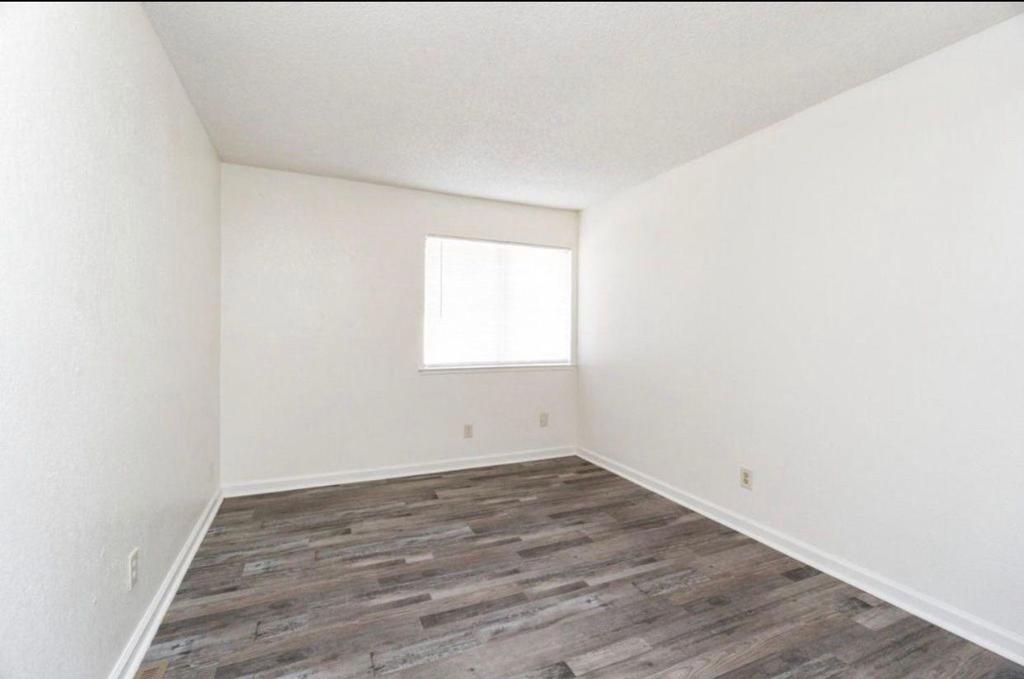 4747 N Woodrow Avenue 122 Property Photo 6