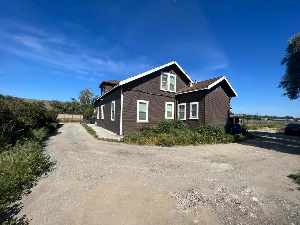 598 Palm Avenue Property Photo 1