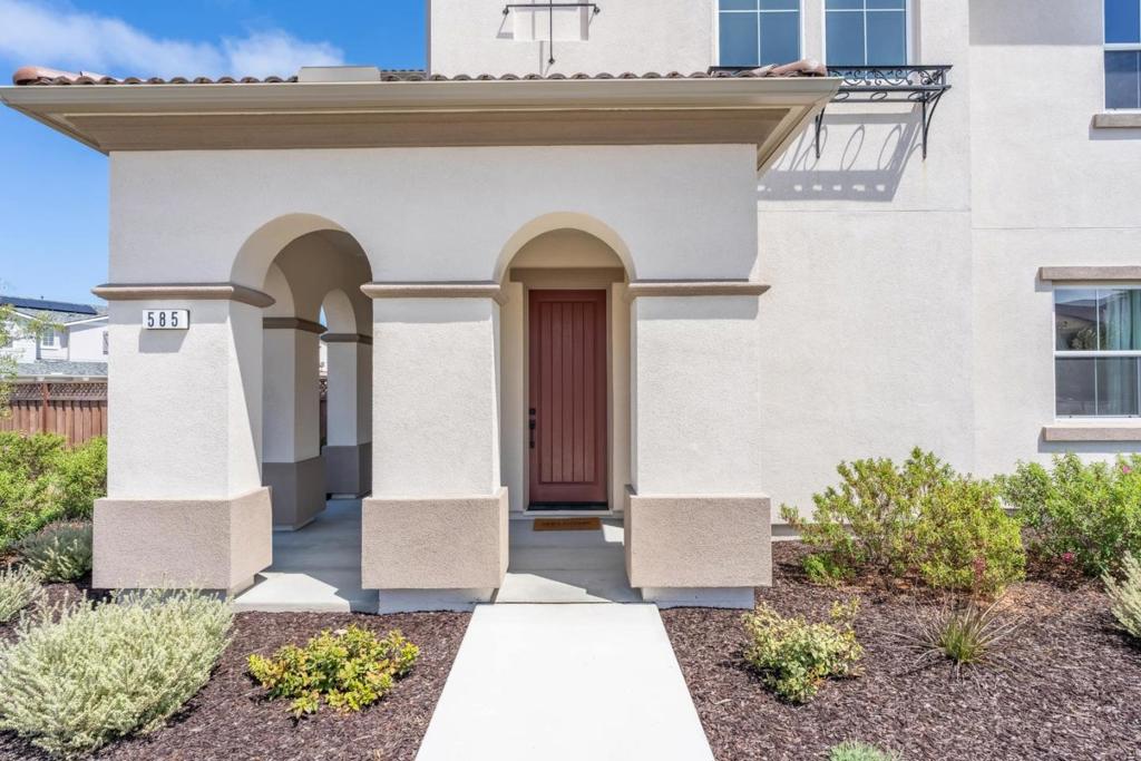 585 Santa Lucia Way Property Photo 41