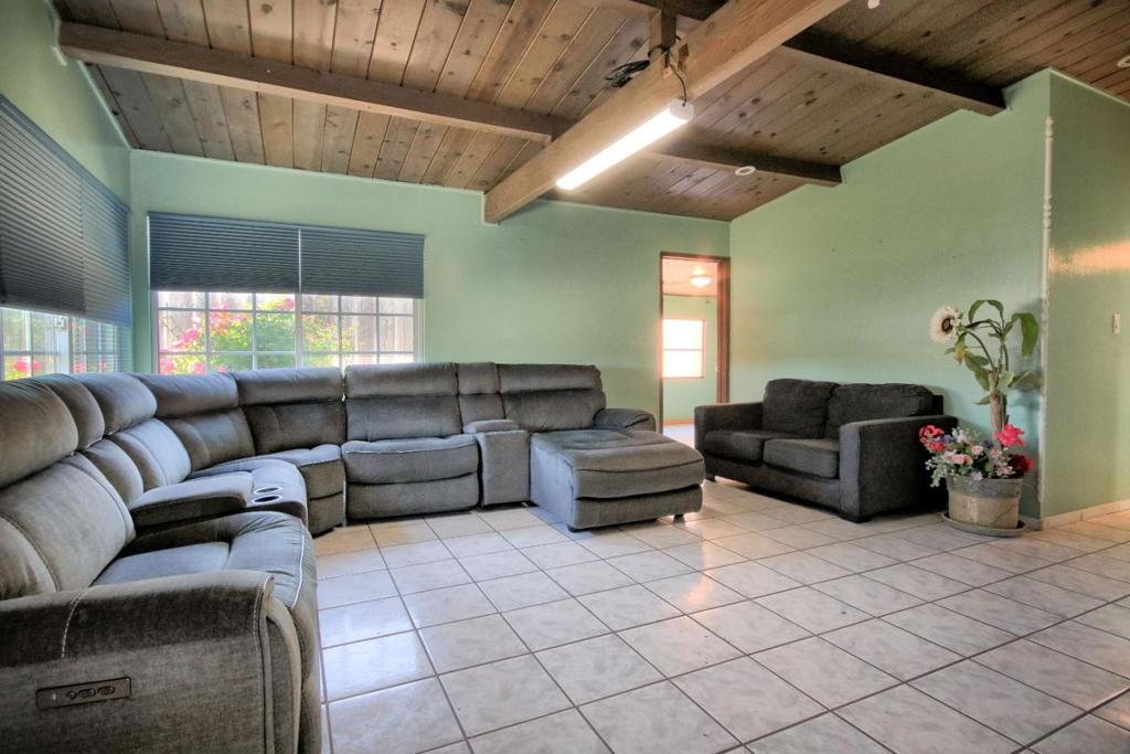117 Magnolia Drive Property Photo 3