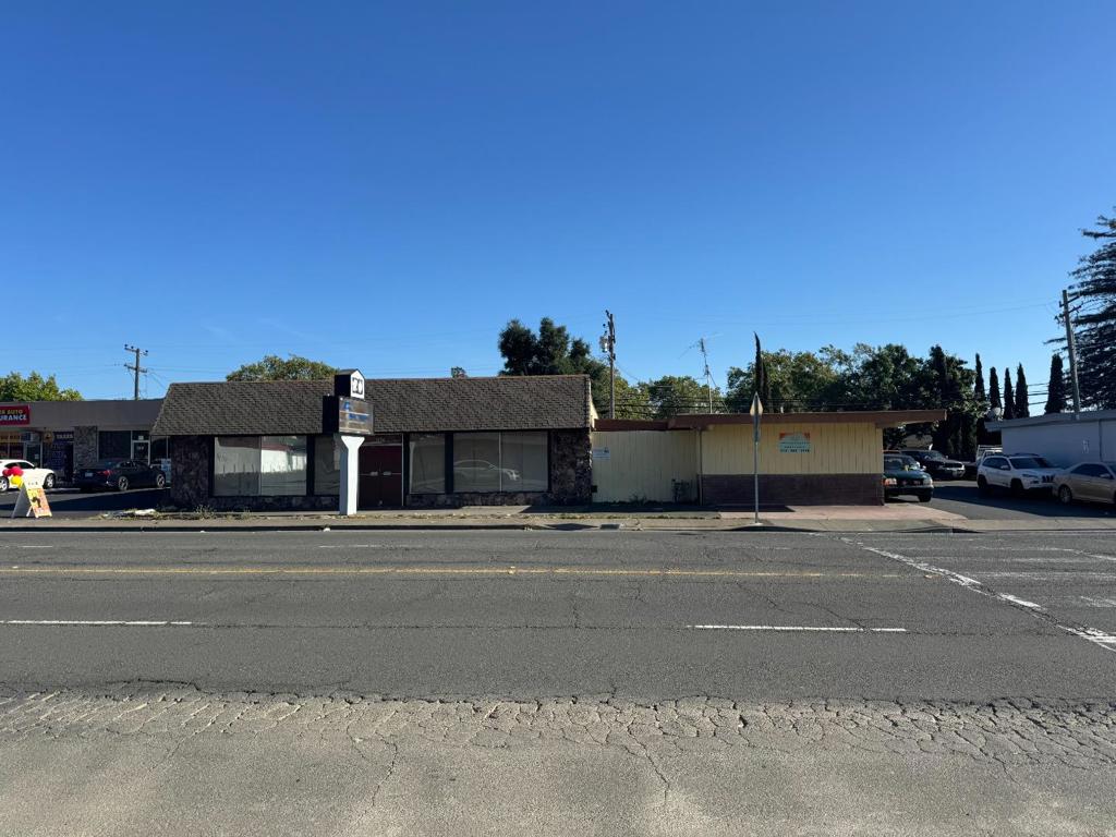 18231825 Springs Road Property Photo 1