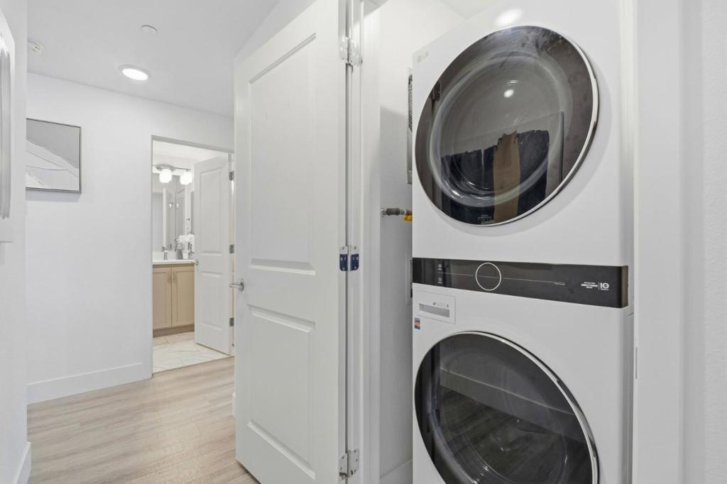 385 Line Street Property Photo 26