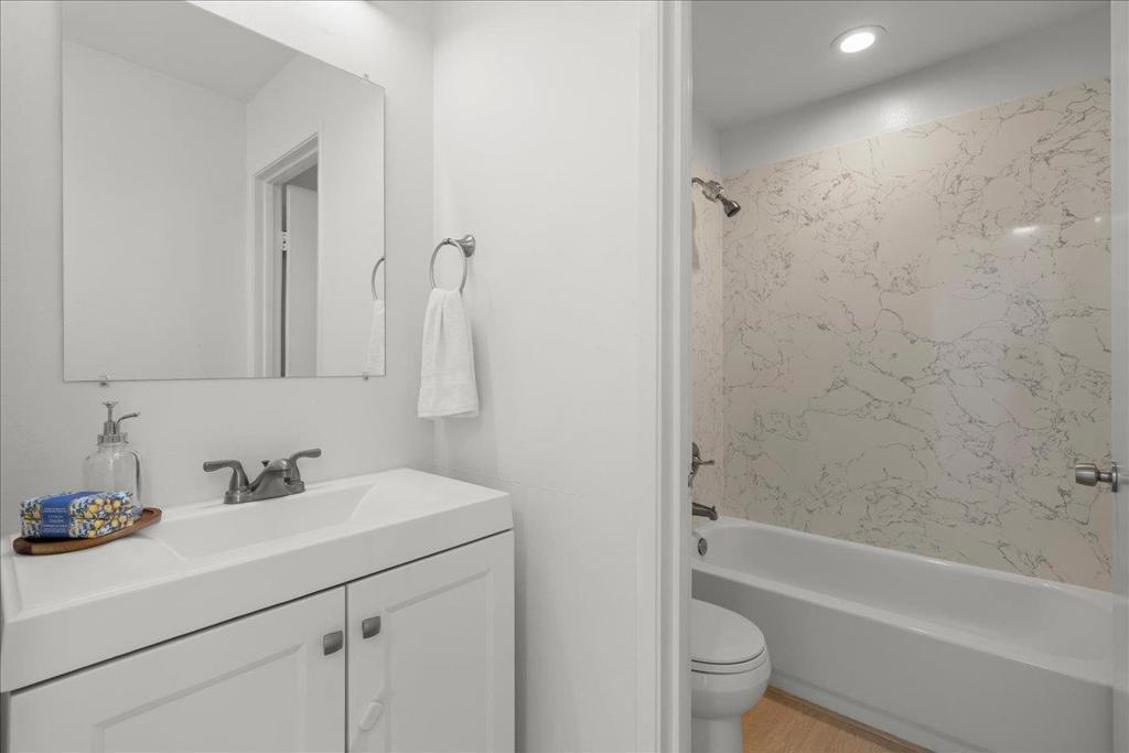 946 Kiely Boulevard A Property Photo 10