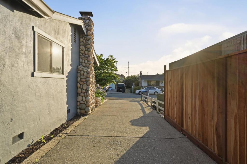 1301 Highland Drive Property Photo 3