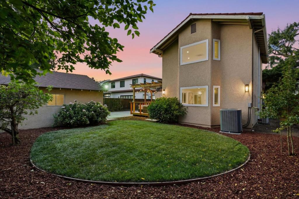 385 Carmelita Drive Property Photo 40