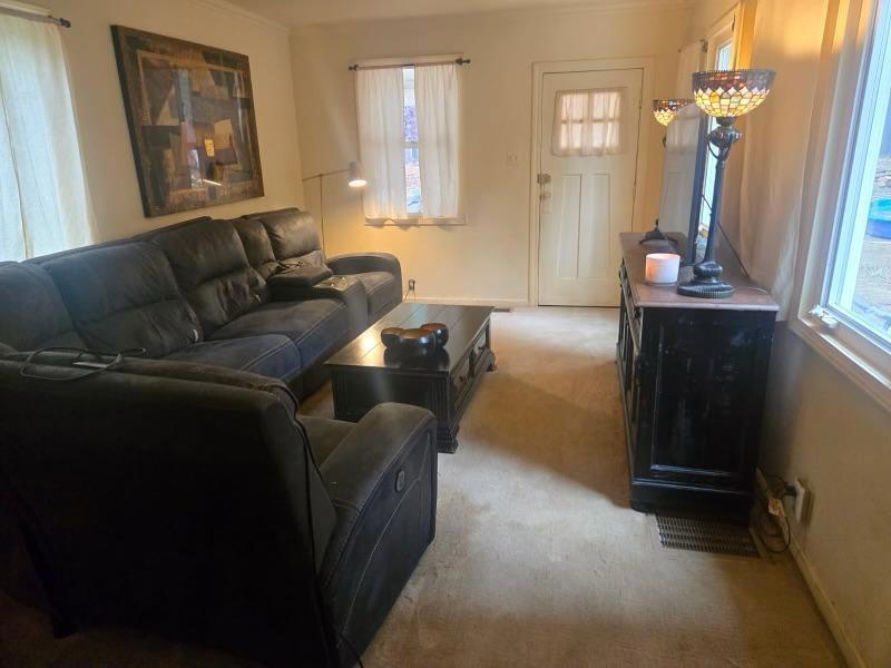 1902 Garner Road Property Photo 2