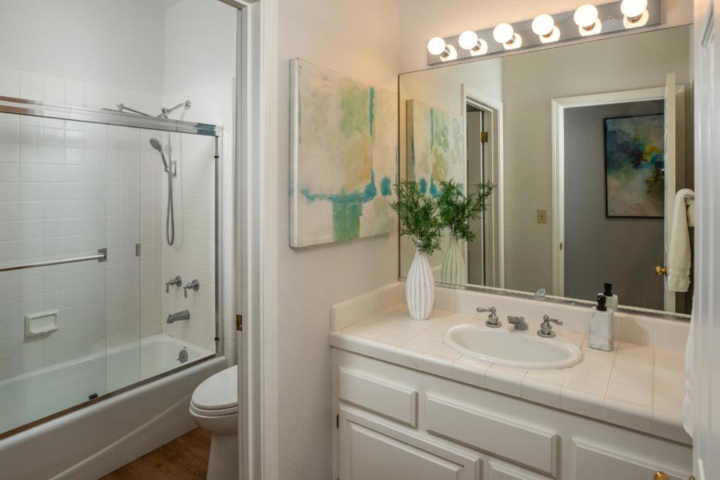 11 Fairway Place Property Photo 22