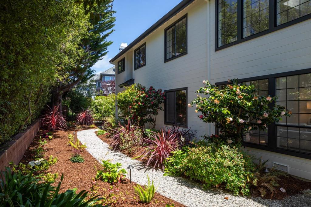 11 Fairway Place Property Photo 32