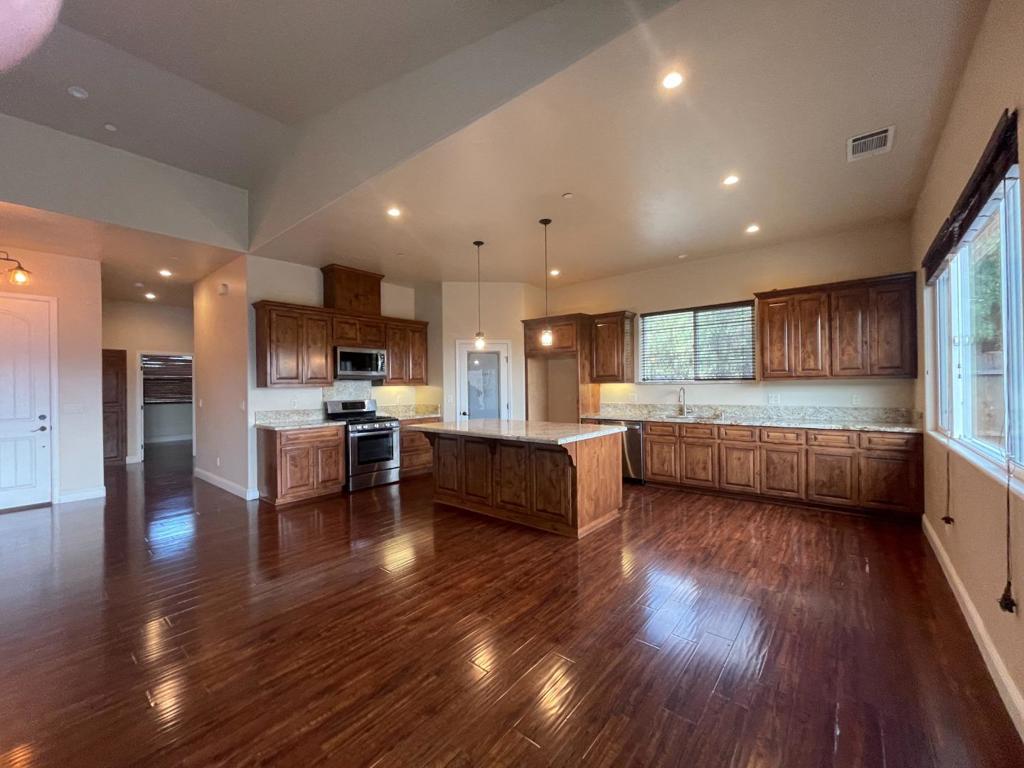 1360 Santa Ana Road Property Photo 5