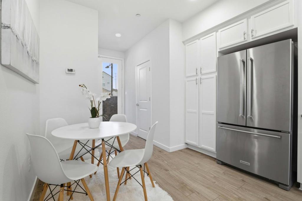 876 Garden Street Property Photo 10