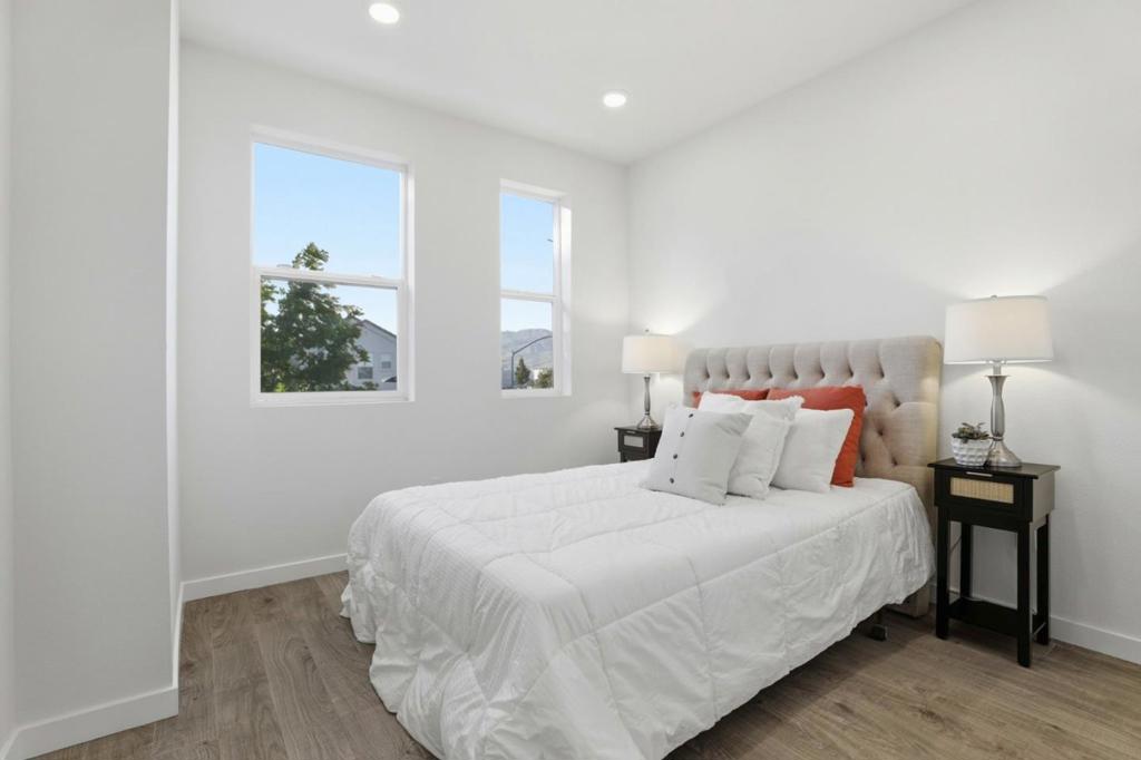 876 Garden Street Property Photo 12