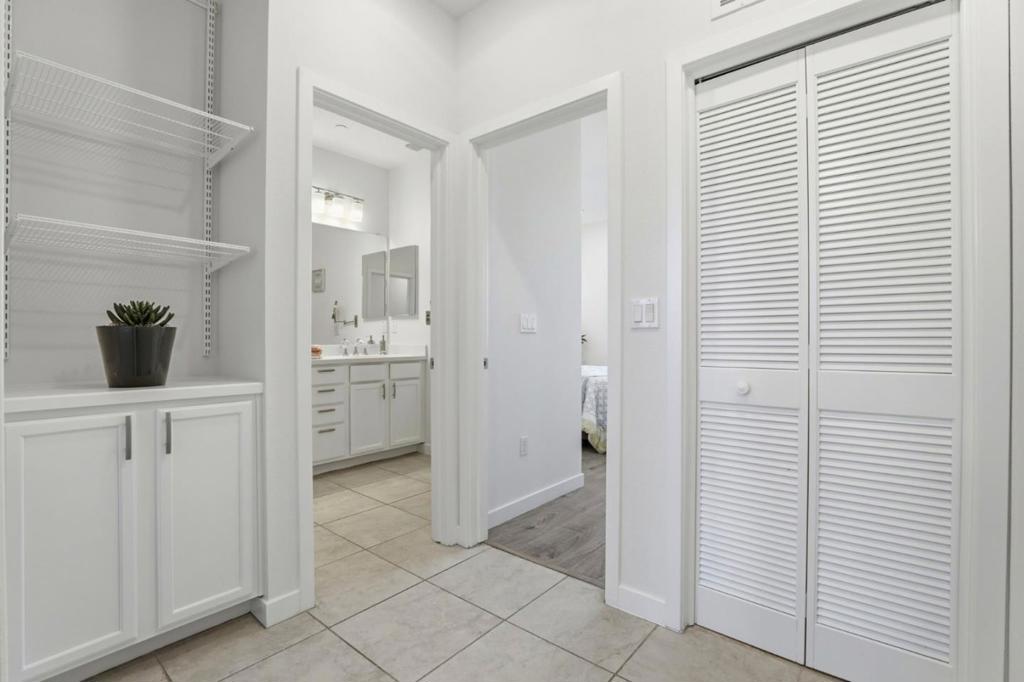 876 Garden Street Property Photo 16