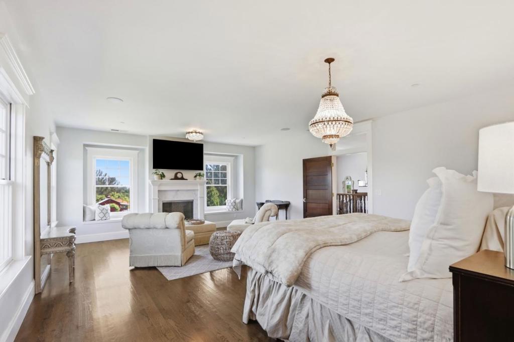 155 Scarlet Court Property Photo 17