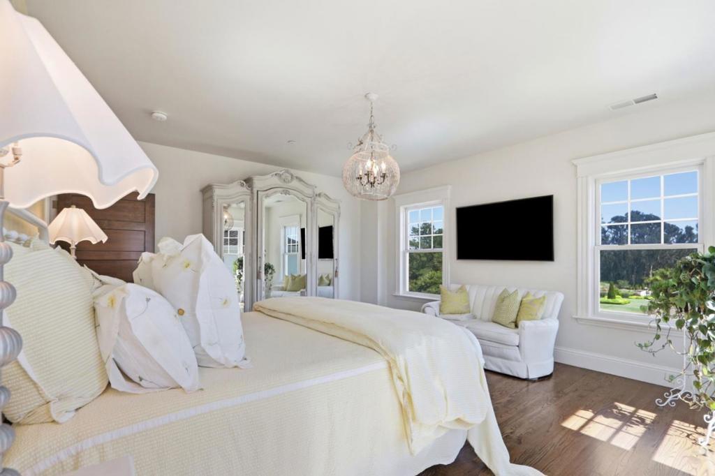 155 Scarlet Court Property Photo 21