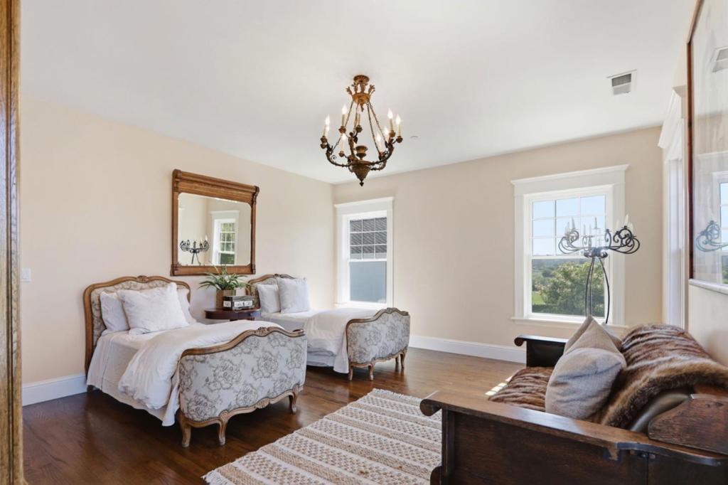 155 Scarlet Court Property Photo 24