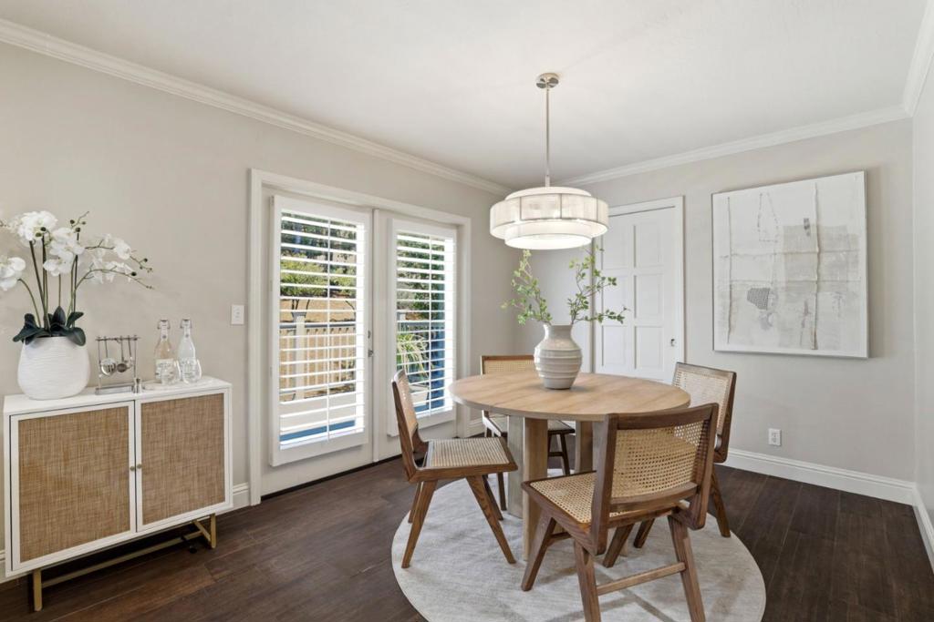 16460 Rustling Oak Court Property Photo 12