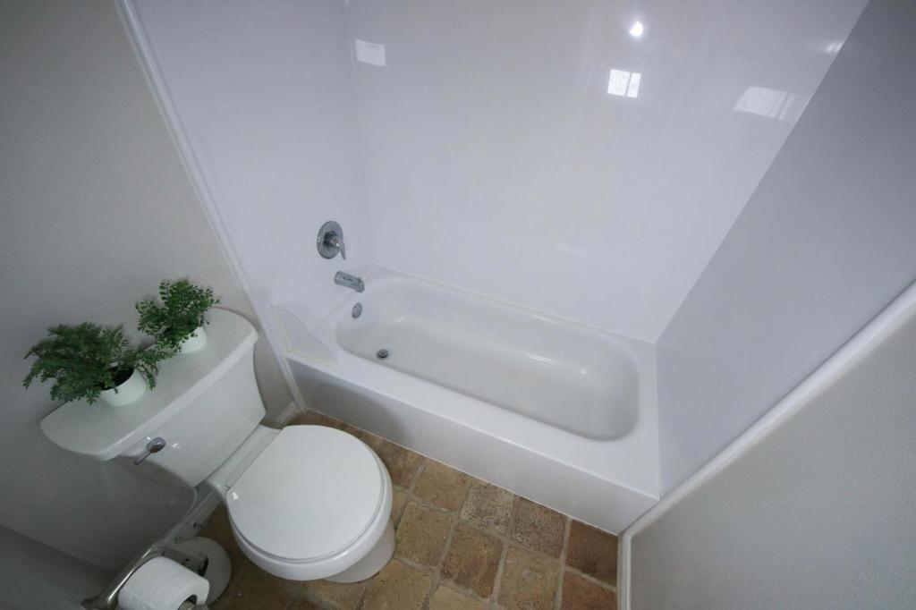546 Woodside Oaks 6 Property Photo 23