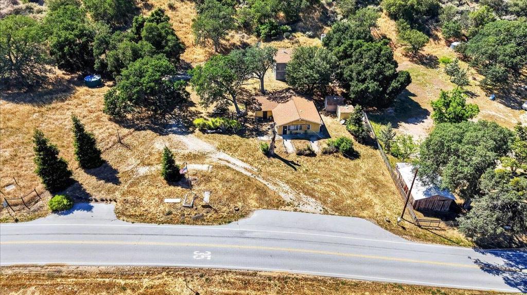 46404 Arroyo Seco Road Property Photo 2