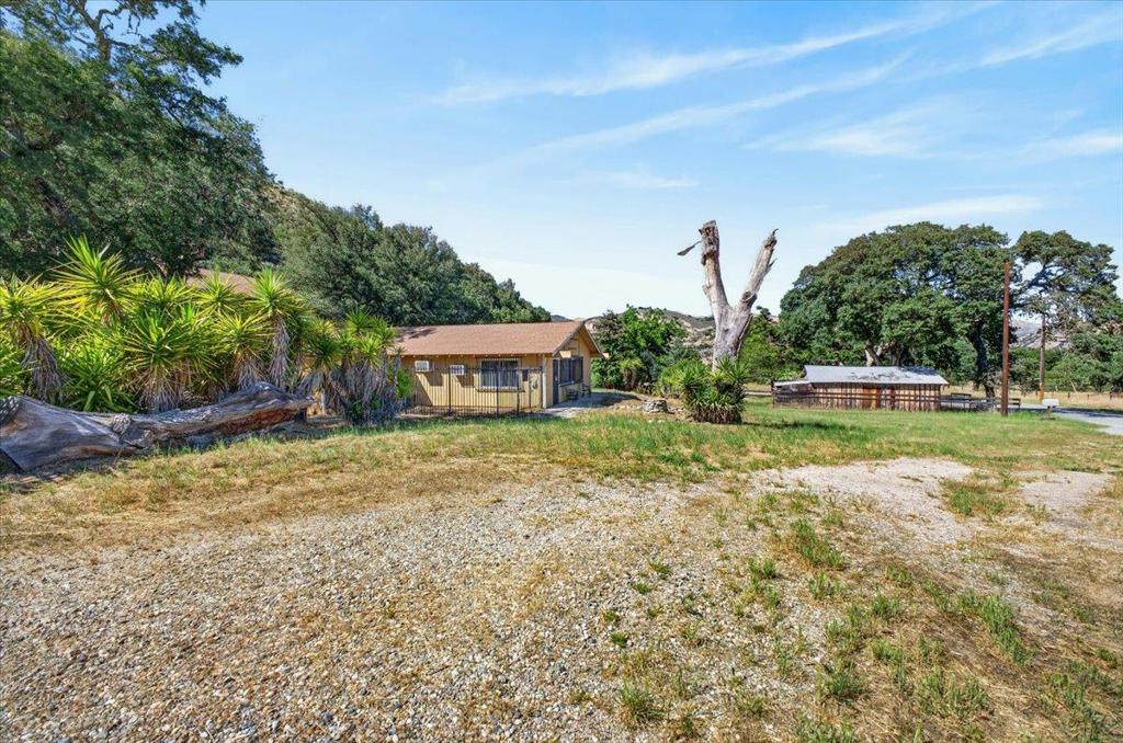 46404 Arroyo Seco Road Property Photo 11