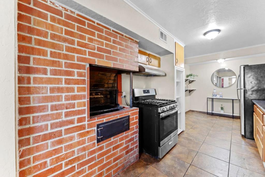 16195 Church Street Property Photo 14