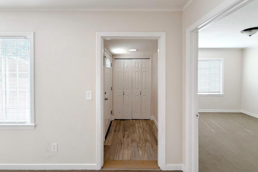 1118 Victoria Avenue Property Photo 6