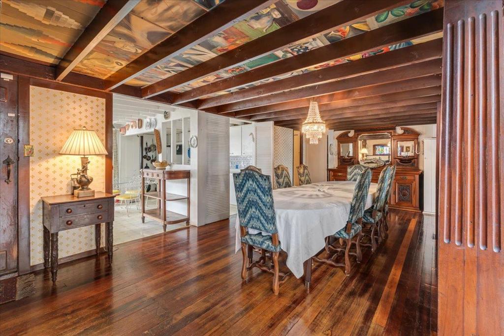 841 Congress Avenue Property Photo 14