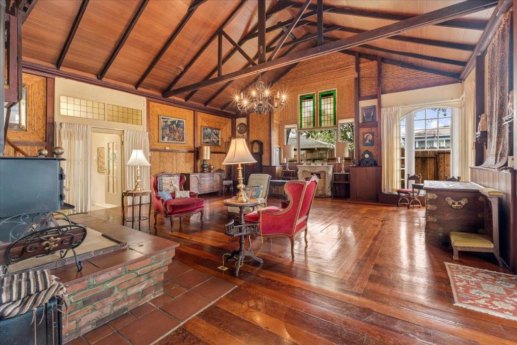 841 Congress Avenue Property Photo 15