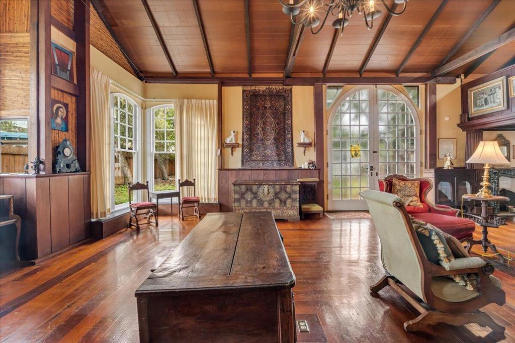 841 Congress Avenue Property Photo 20