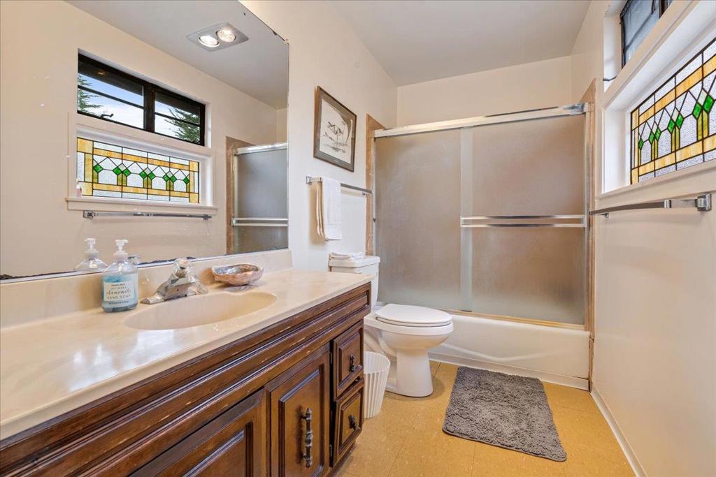 841 Congress Avenue Property Photo 44