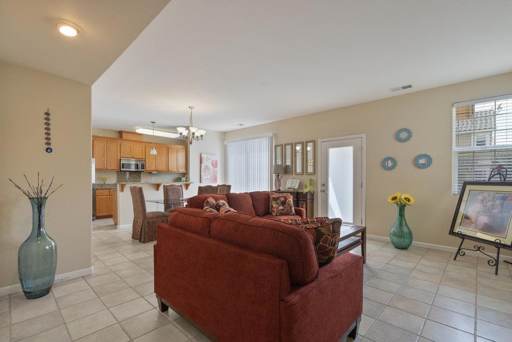 26 Oliveira Loop Property Photo 9