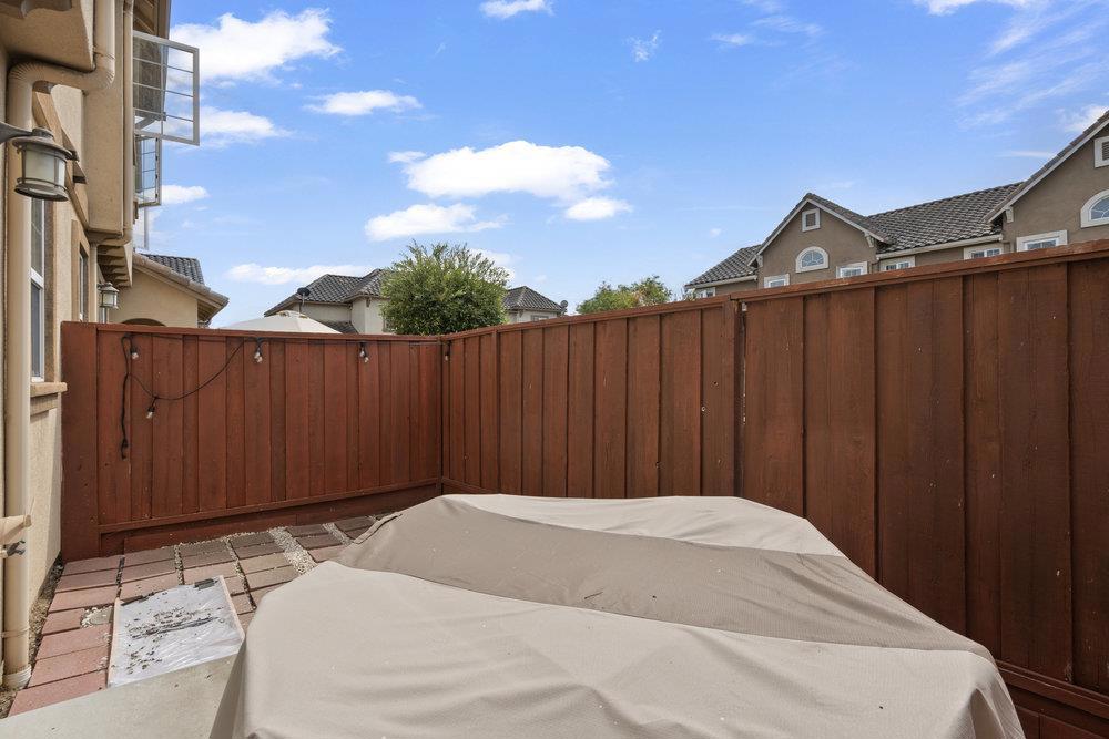 26 Oliveira Loop Property Photo 34