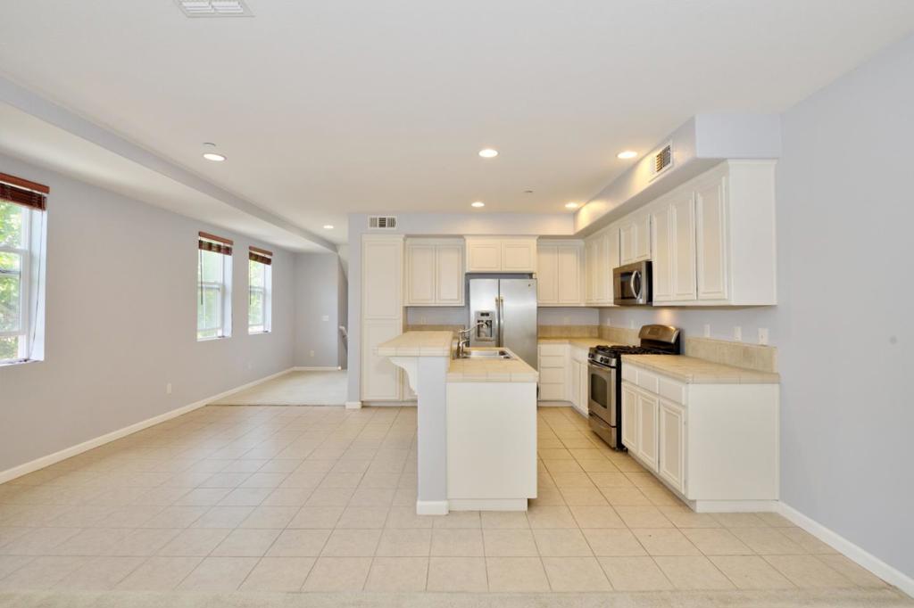 63 Ede Lane Property Photo 4