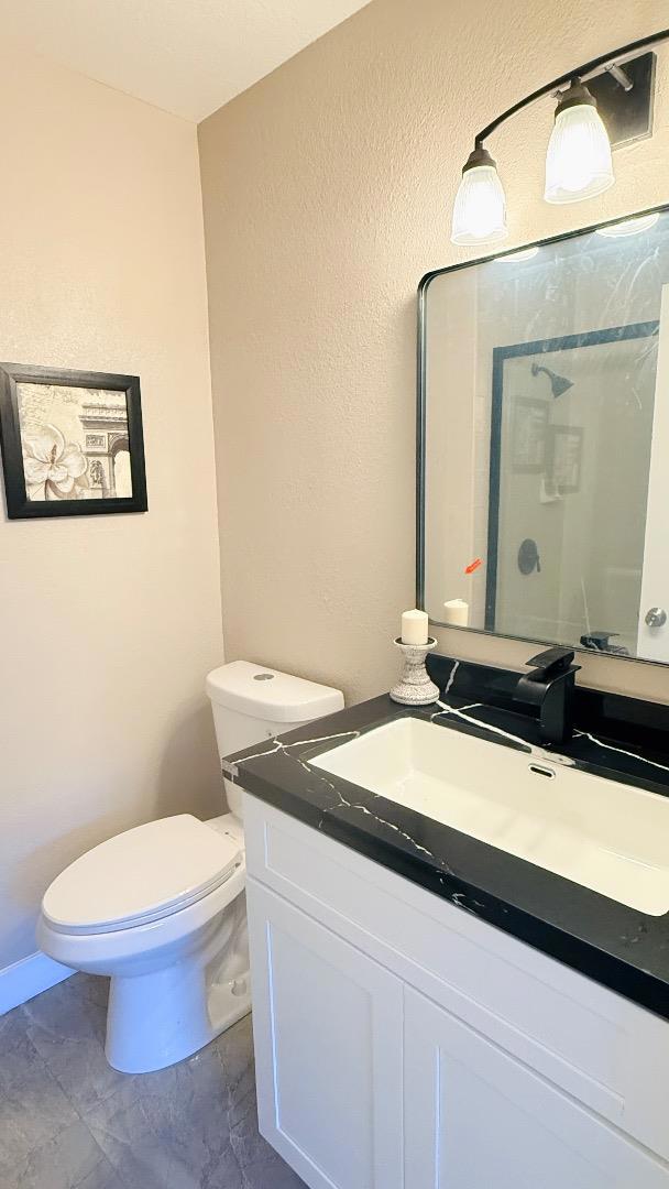 5886 Southwind Drive Property Photo 15