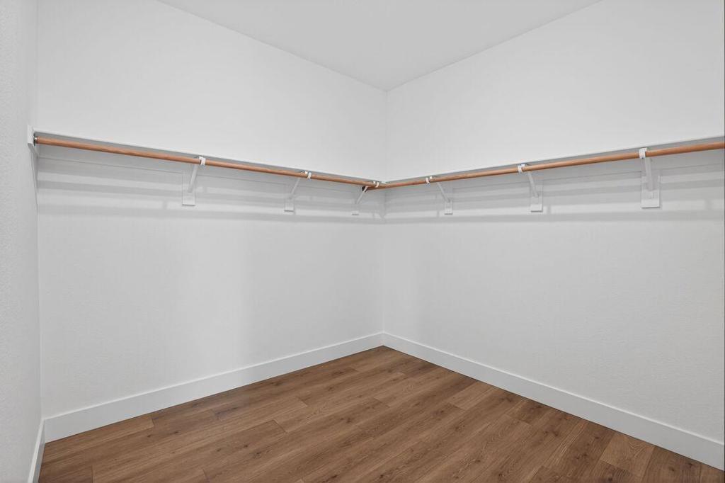 197 Golden Gate Lane Property Photo 10