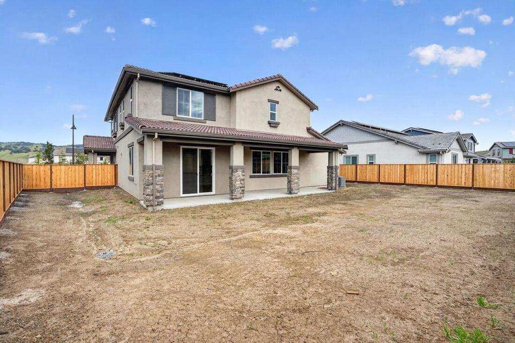 197 Golden Gate Lane Property Photo 15