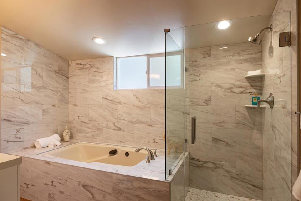 1 Crescent Circle Property Photo 12
