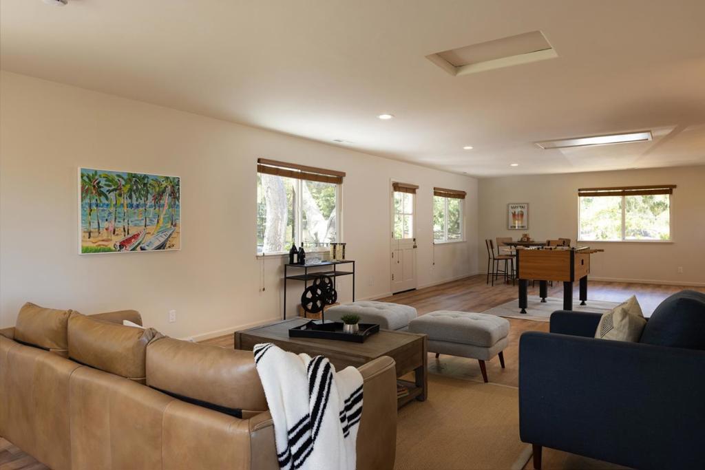 1 Crescent Circle Property Photo 20