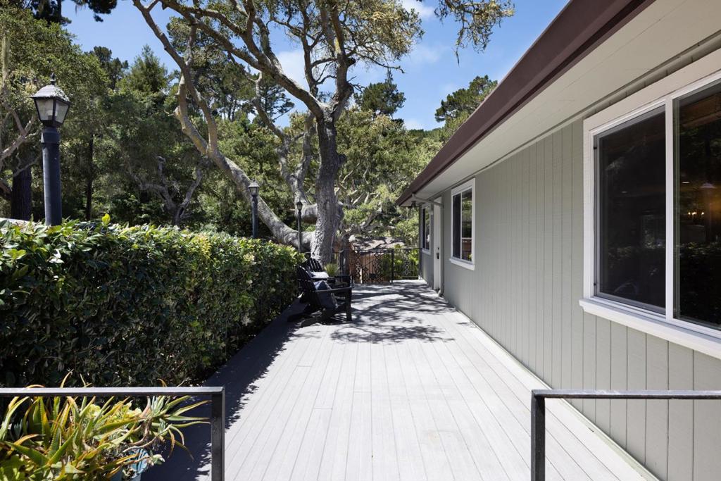 1 Crescent Circle Property Photo 22