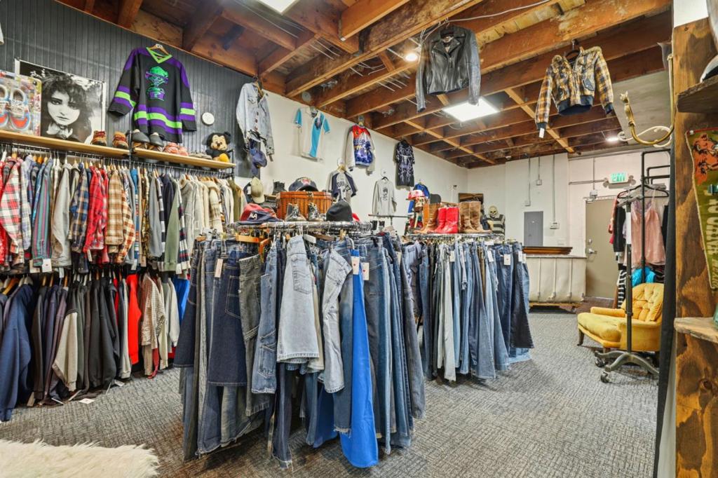 7451 Monterey Road Property Photo 10