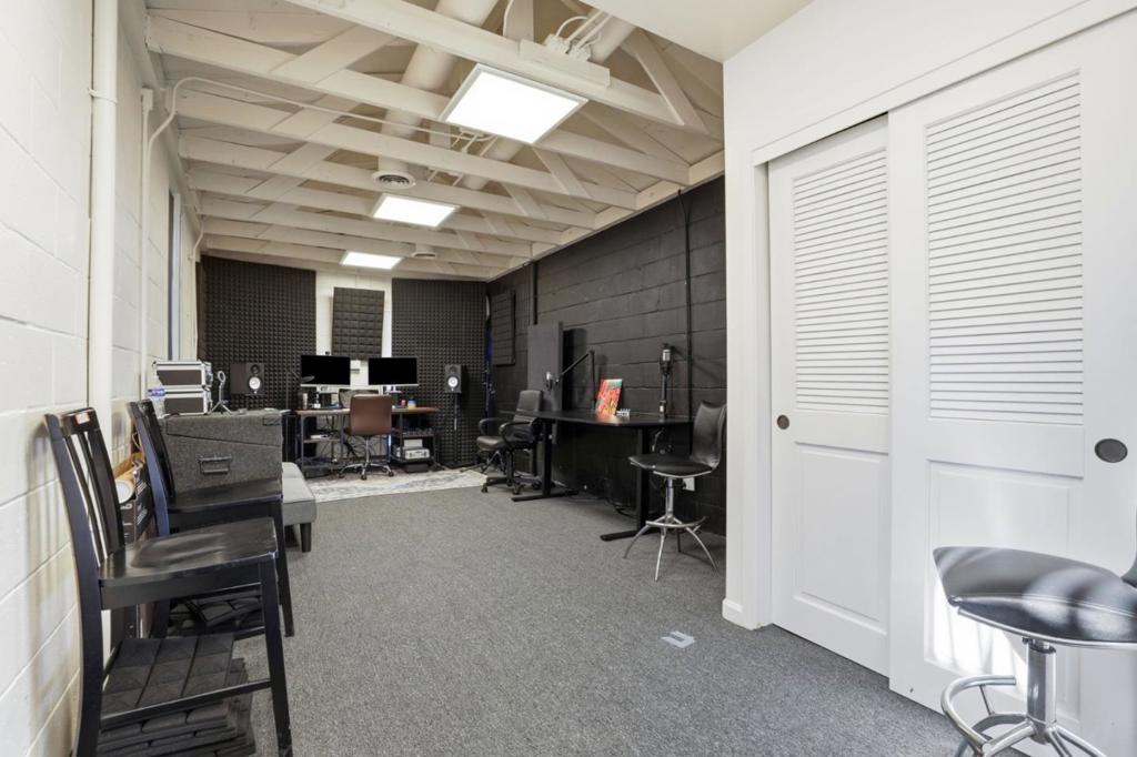 7451 Monterey Road Property Photo 31