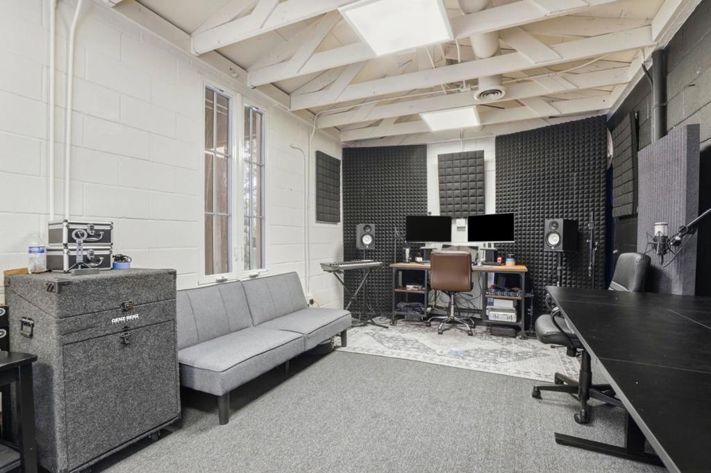 7451 Monterey Road Property Photo 32