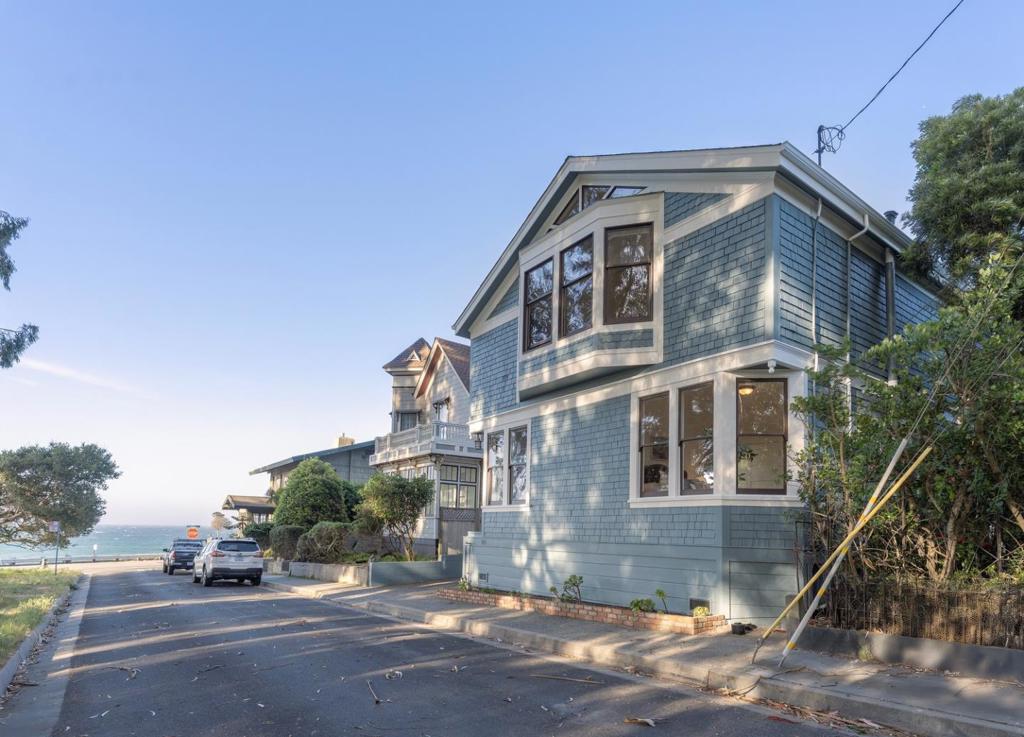 111 12th Street Property Photo 3