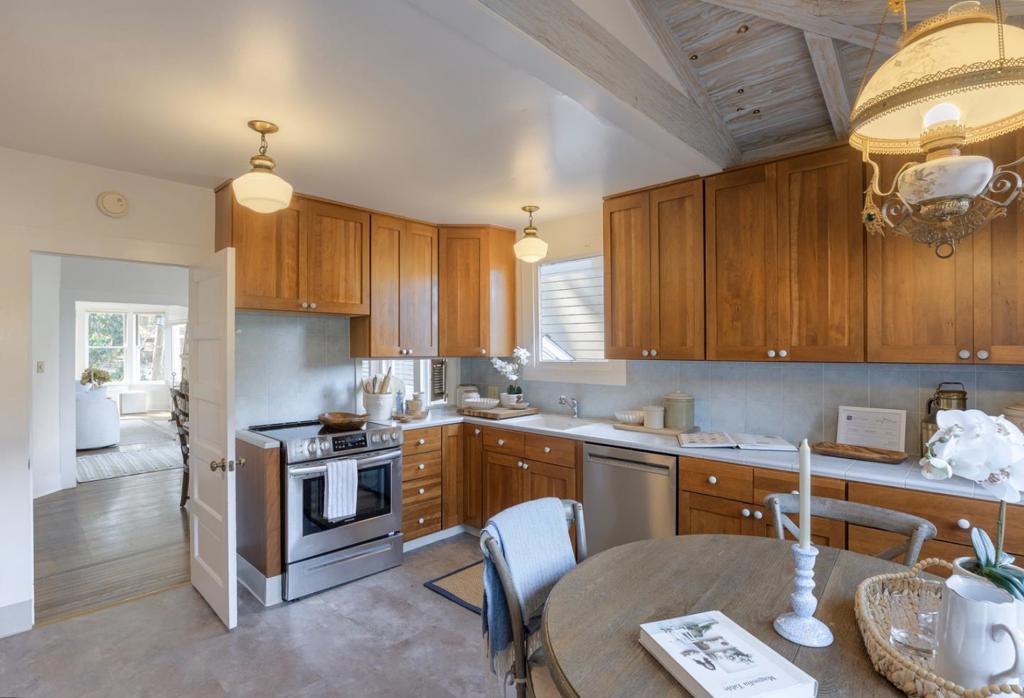 111 12th Street Property Photo 10