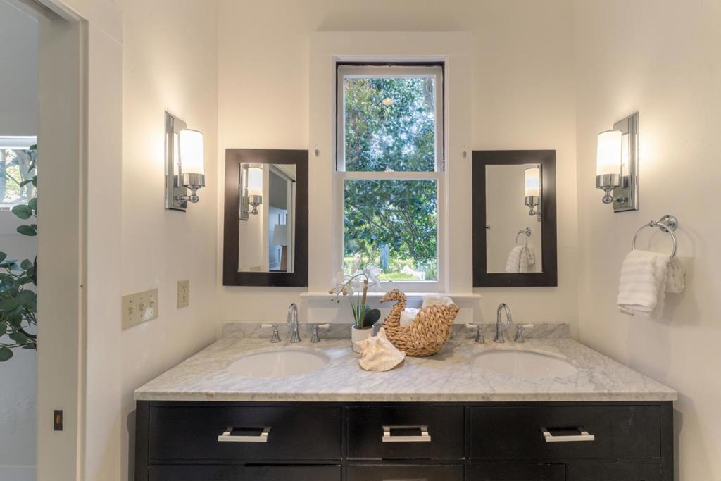 111 12th Street Property Photo 37