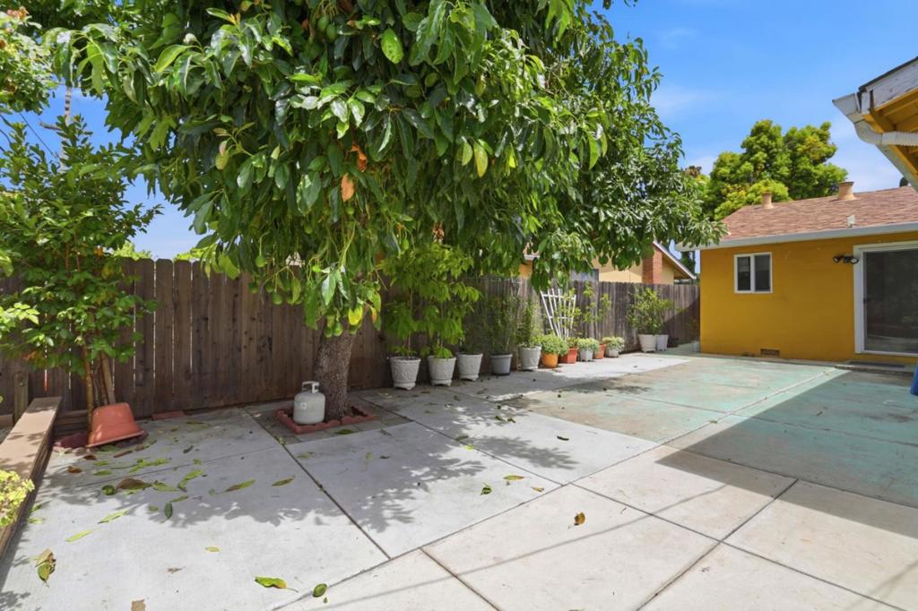 3125 Durant Avenue Property Photo 19